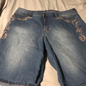 Gloria Vanderbilt Shorts size 14
